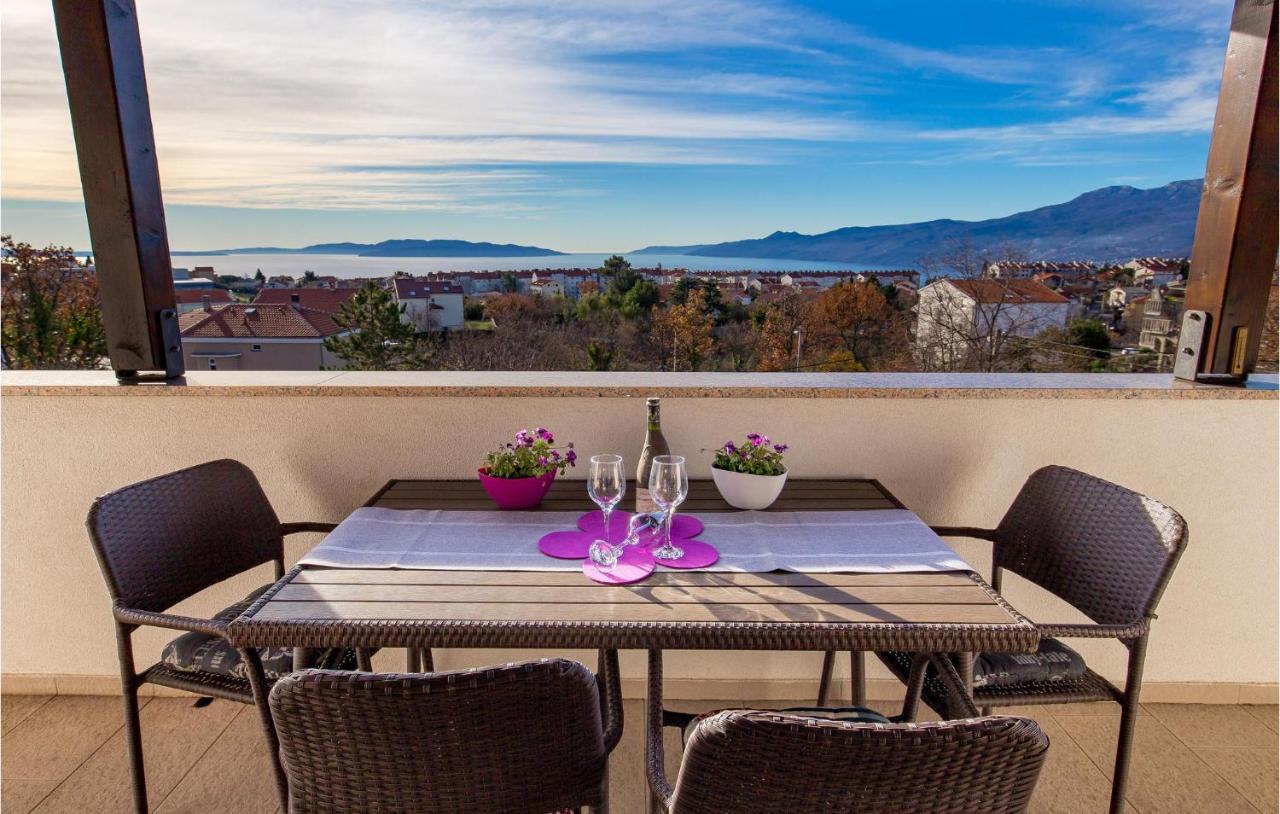 Gorgeous Apartment In Rijeka With Kitchen Exterior foto